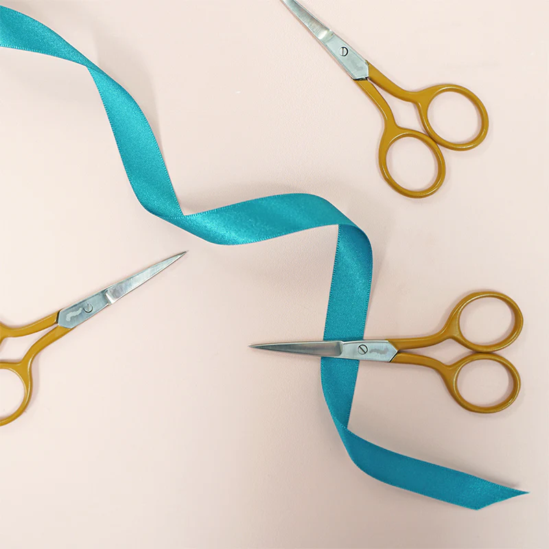 Mustard Embroidery Scissors - Image 3
